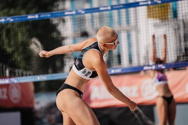 Beachvolleyball Frauen Allianz German Beach Tour 2025 Tourstop Bremen 14.06.2025 Mareet Maidhof ärgert sich Bremen Waterfront Bremen Deutschland
