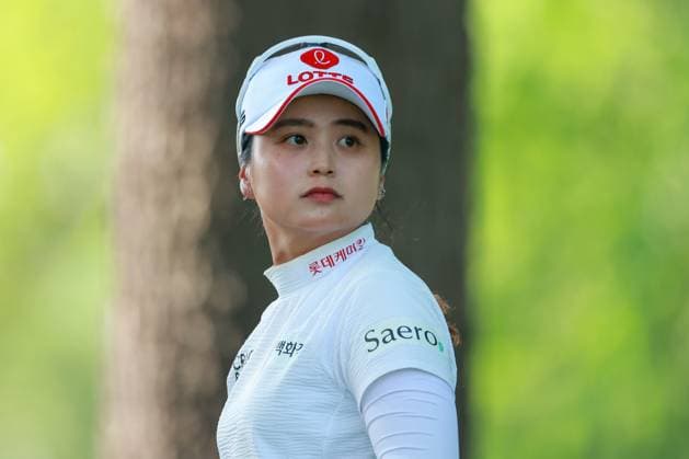Meijer LPGA, Golf Damen Classic for Simply Give BELMONT, MICHIGAN - JUNE 14: Hye-Jin Choi of the Republic of Korea looks down the 16th fairway during the third round of the Meijer LPGA Classic for Simply Give golf tournament at Blythefield Country Club in Belmont, MI, USA Saturday, June 14, 2025. Belmont Michigan United States  Copyright: xAmyxLemusx originalFilename:lemus-meijerlp250614_npnYC.jpg