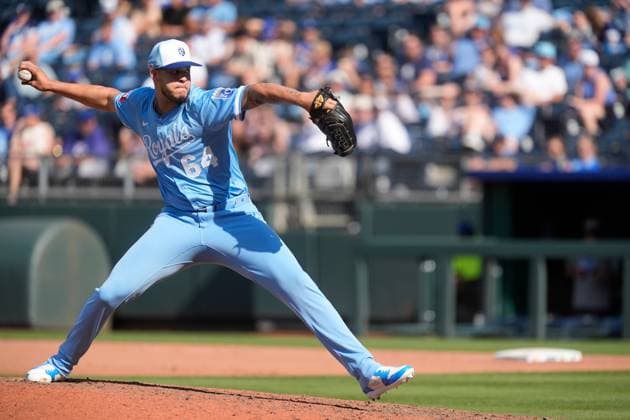 June 14, 2025: Kansas City Royals pitcher Steven Cruz (64) delivers a pitch in relief against the Athletics at Kauffman Stadium Kansas City, Missouri. CSM. Kansas City United States - ZUMAc04_ 20250614_zma_c04_029 Copyright: xJonxRobichaudx