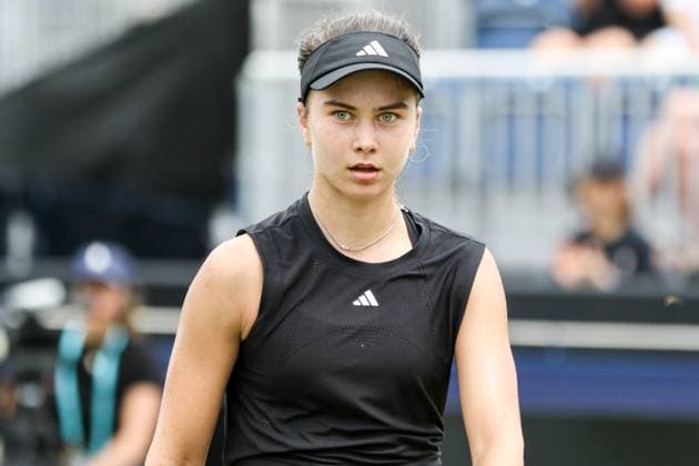 Ilkley Tennis Club, England, June 14th 2025: Iva Jovic during the WTA, Tennis Damen 125 Lexus Ilkley Open semi-final match with Viktorija Golubic at Ilkley Tennis Club in Ilkley, England on June 14th 2025. (Sean Chandler SPP) Copyright: xSeanxChandlerx xSPPx spp-en-SeChSp-WTA 125 Lexus Ilkley Open Semi-Finals Ilkley Tennis Club-192F5A0718