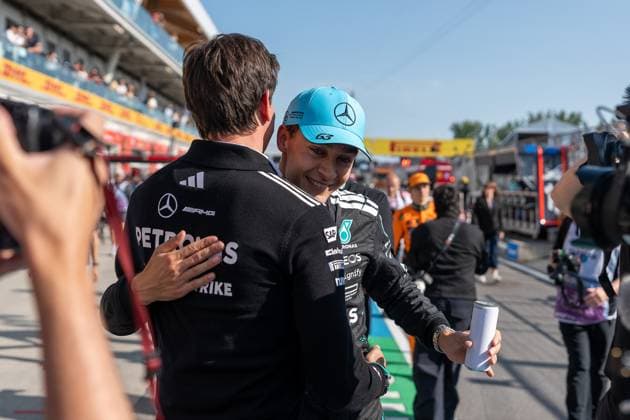 George Russell (Mercedes-AMG Petronas F1 Team, Großbritannien, 63) und Toto Wolff ( Mercedes-AMG Petronas F1 Team, Deutschland), CAN, Formel 1 Weltmeisterschaft, Grand Prix von Kanada, Circuit Gilles Villeneuve, Qualifying, Saison 2025, 14.06.2025 CAN, Formel 1 Weltmeisterschaft, Grand Prix von Kanada, Circuit Gilles Villeneuve, Qualifying, Saison 2025, 14.06.2025 Montreal Copyright: xEibner-Pressefoto MarcelxFischerx EP_MFI