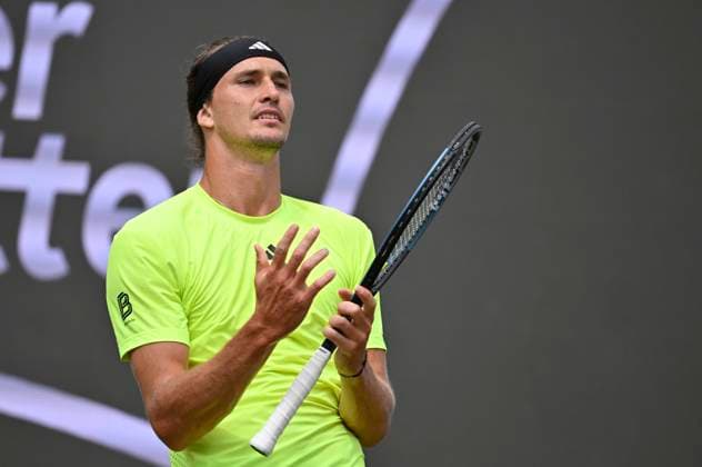 Alexander Zverev (GER) Enttaeuschung enttaeuscht nach vergebener Chance Gestik Geste unzufrieden Tennis Herren BOSS Open ATP, Tennis Herren 250 Stuttgart 2025 Weissenhof BOSS Open ATP 250 Stuttgart 2025