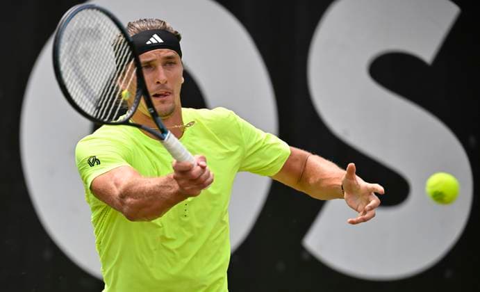 Alexander Zverev (GER) Aktion Tennis Herren BOSS Open ATP, Tennis Herren 250 Stuttgart 2025 Weissenhof BOSS Open ATP 250 Stuttgart 2025