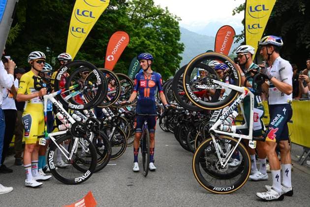 Criterium du Dauphine 2025 Stage 8 VAL-CENIS PLATEAU DU MONT-CENIS, FRANCE - JUNE 15 : Van Der Poel Mathieu (NED) of Alpecin - Deceuninck, Pogacar Tadej (SLO) of UAE Team Emirates - XRG and Bardet Romain (FRA) of Team Picnic PostNL, Lipowitz Florian (GER) of Red Bull BORA - Hansgrohe, Buitrago Santiago (COL) of Bahrain - Victorius during stage 8 of the 77th edition of Criterium du Dauphine Libere an UCI World Tour 2.UWT cycling road race stage for Men Elite of 133.3 km with start in Val-d Arc and finish in Val-Cenis Plateau du Mont-Cenis on June 15, 2025 in Val-Cenis Plateau du Mont-Cenis, France, 15 06 2025 ( Motordriver Kenny Verfaillie - Val-Cenis Plateau du Mont-Cenis France  Copyright: xVincentxKalutx