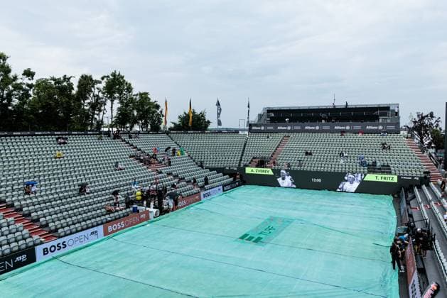 BOSS OPEN ATP250; 15.06.2025 Regenpause, der Rasen ist abgedeckt BOSS OPEN ATP250; Stuttgart, Tennisclub Weissenhof am 15.06.2025 Copyright: xBEAUTIFULxSPORTS Wunderlx