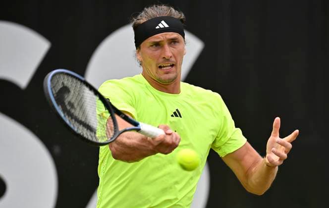Alexander Zverev (GER) Aktion Tennis Herren BOSS Open ATP, Tennis Herren 250 Stuttgart 2025 Weissenhof BOSS Open ATP 250 Stuttgart 2025