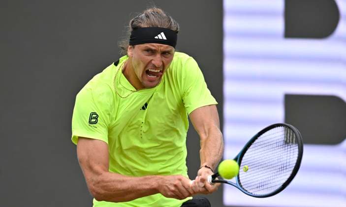 Alexander Zverev (GER) Aktion Tennis Herren BOSS Open ATP, Tennis Herren 250 Stuttgart 2025 Weissenhof BOSS Open ATP 250 Stuttgart 2025