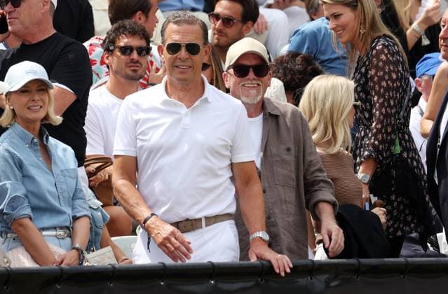 BAU Stuttgart Tennis , BOSS Open Finale, Daniel Grieder (CEO Boss, Mitte), rechts DJ Ötzi