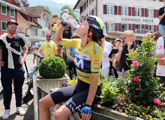 15.06.2025 Schweiz, Tour de Suisse Women 4.Eutappe Kuessnacht SZ. - Kuessnacht SZ,Bild : Bild : Gesamtsiegerin Marlen Reusser (SUI) Team Movistar am Ziel Aktion..