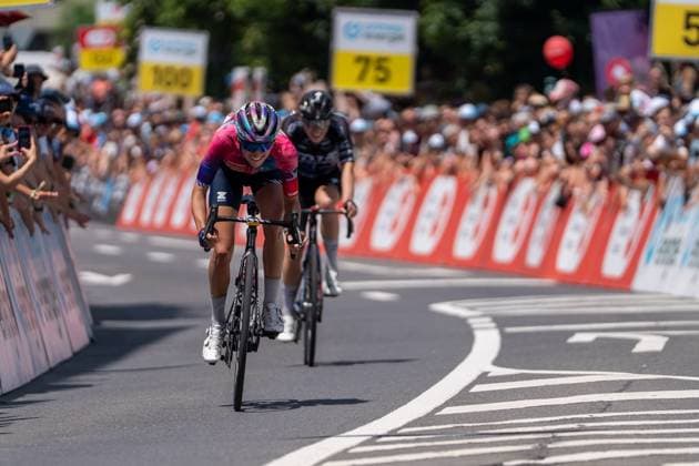 Küssnacht, Schweiz, June 15, 2025 NIEWIADOMA Katarzyna Anna (CANYON SRAM ZONDACRYPTO) sprint versus VOLLERING Demi (FDJ-SUEZ) after the Stage 4, Tour de Suisse Women 2025 Host in Küssnacht SZ (Pascal von Büren SPP) Copyright: xPascalxvonxBürenx xSPPx spp-en-PaVoBSp-Pavo-TDS-Women-138