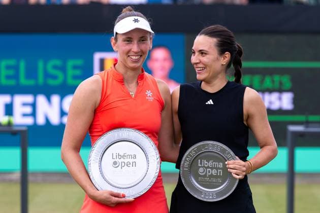 2025-06-15 2025 Libema Open Grass Court Championships ROSMALEN, NETHERLANDS - JUNE 15: Elise Mertens of Belgium and Elena Gabriela Ruse of Romania with their trophy during Day Seven of 2025 Libema Open Grass Court Championships at Autotron on June 15, 2025 in Rosmalen, Netherlands. Rosmalen Autotron Netherlands Content not available for redistribution in The Netherlands directly or indirectly through any third parties. Copyright: xJorisxVerwijstx