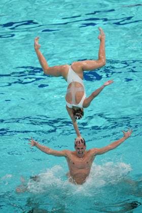 Bilder des Jahres 2025, Sport 06 Juni Sport Themen der Woche KW24 Sport Bilder des Tages (250615) -- XI AN, June 15, 2025 -- Team Spain perform during the team acrobatic event at the World Aquatics Artistic Swimming World Cup 2025 Super Final in Xi an, northwest China s Shaanxi Province, June 15, 2025. ) (SP)CHINA-XI AN-ARTISTIC SWIMMING-WORLD CUP-SUPER FINAL (CN) ZouxJingyi 