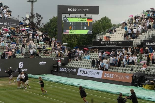 Regenunterbrechung im Finale, Alexander Zverev vs. Taylor Fritz, Tennis, ATP, Tennis Herren Turnier, Boss-Open, Center-Court, Finale, 15.06.2025, Alexander Zverev vs. Taylor Fritz, Tennis, ATP-Turnier, Boss-Open, Center-Court, Finale, 15.06.2025, Stuttgart Copyright: xEibner-Pressefoto EdwardxCheungx EP_ECG