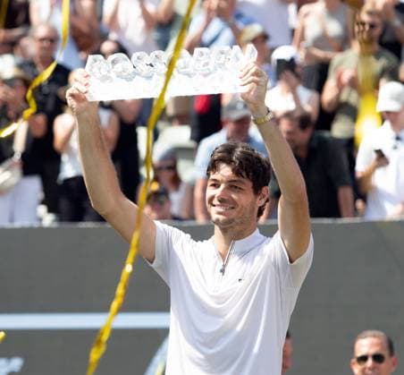 15.06.25 Tennis BOSS Open Stuttgart Weissenhof 2025 Deutschland, Stuttgart, 15.06.2025, Tennis, BOSS Open Stuttgart Weissenhof 2025: Taylor Fritz Sieger Gewinner Pokal Trophäe.
