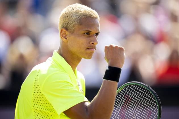 DEN BOSCH - Gabriel Diallo (CAN) in his match against Zizou Bergs (BEL) during the final of the Libema Open tennis tournament. The grass tournament is part of the ATP, Tennis Herren and WTA, Tennis Damen circuit. ANP SANDER KING xVIxANPxSportx xxANPxIVx 529956699 originalFilename: 529956699.jpg