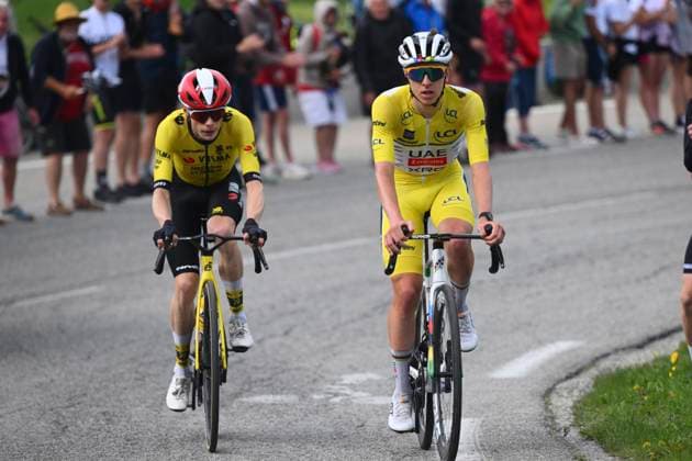Criterium du Dauphine 2025 Stage 8 VAL-CENIS PLATEAU DU MONT-CENIS, FRANCE - JUNE 15 : Vingegaard Jonas (DEN) of Team Visma - Lease a Bike and Pogacar Tadej (SLO) of UAE Team Emirates - XRG during stage 8 of the 77th edition of Criterium du Dauphine Libere an UCI World Tour 2.UWT cycling road race stage for Men Elite of 133.3 km with start in Val-d Arc and finish in Val-Cenis Plateau du Mont-Cenis on June 15, 2025 in Val-Cenis Plateau du Mont-Cenis, France, 15 06 2025 ( Motordriver Kenny Verfaillie - Val-Cenis Plateau du Mont-Cenis France  Copyright: xVincentxKalutx