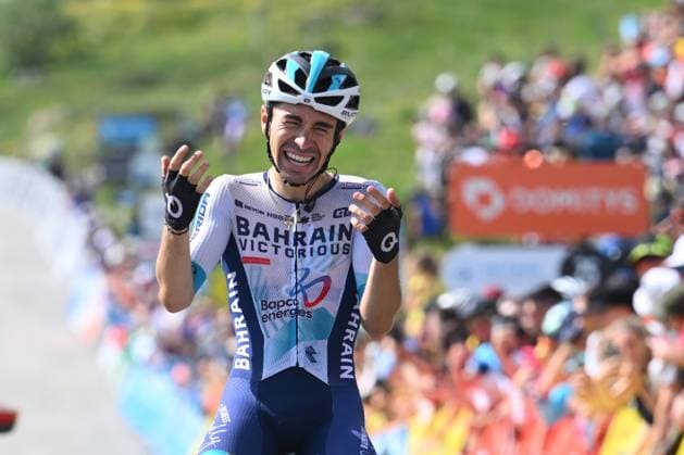 Criterium du Dauphine 2025 Stage 8 VAL-CENIS PLATEAU DU MONT-CENIS, FRANCE - JUNE 15 : Martinez Lenny (FRA) of Bahrain - Victorious during stage 8 of the 77th edition of Criterium du Dauphine Libere an UCI World Tour 2.UWT cycling road race stage for Men Elite of 133.3 km with start in Val-d Arc and finish in Val-Cenis Plateau du Mont-Cenis on June 15, 2025 in Val-Cenis Plateau du Mont-Cenis, France, 15 06 2025 ( Motordriver Kenny Verfaillie - Val-Cenis Plateau du Mont-Cenis France  Copyright: xVincentxKalutx