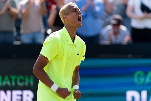 2025-06-15 2025 Libema Open Grass Court Championships ROSMALEN, NETHERLANDS - JUNE 15: Gabriel Diallo of Canada celebrating his sides win during Day Seven of 2025 Libema Open Grass Court Championships at Autotron on June 15, 2025 in Rosmalen, Netherlands. Rosmalen Autotron Netherlands Content not available for redistribution in The Netherlands directly or indirectly through any third parties. Copyright: xJorisxVerwijstx