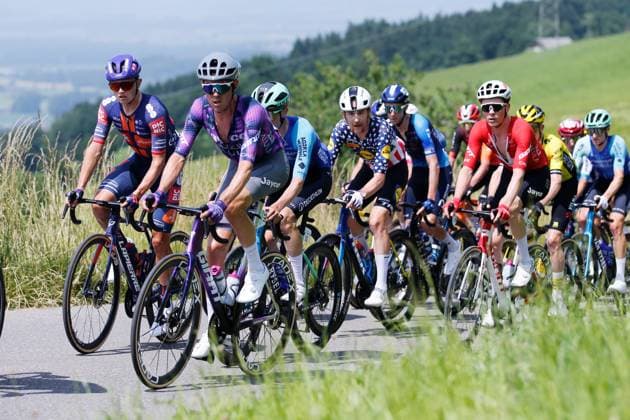 TDS 1.Etappe Ben Oconnor GBR Team Jayco Alula 15.06.2025 Kuessnacht, SCHWEIZ, Tour de Suisse 1.Etappe Kuessnacht - Kuessnacht Ben Oconnor GBR Team Jayco Alula im Aufstieg zum Michaelskreuz