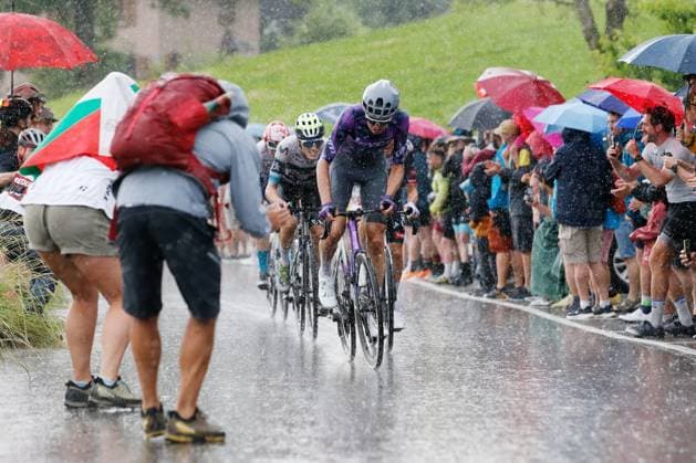 TDS 1.Etappe Ben Oconnor GBR Team Jayco Alula 15.06.2025 Kuessnacht, SCHWEIZ, Tour de Suisse 1.Etappe Kuessnacht - Kuessnacht Ben Oconnor GBR Team Jayco Alula im Aufstieg zum Michaelskreuz