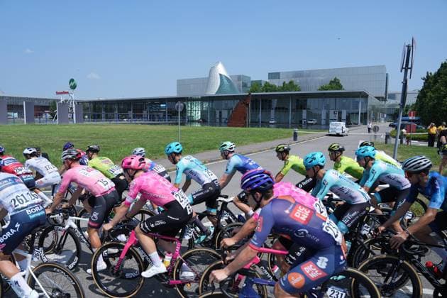 The start during the stage 2 of the Giro Next Gen 2025, Rho Fiera Milano (Mi) - CantÃ¹ (Co), 146 km, Italy - Monday, June 16, 2025. - cycling.  Copyright: xGianxMattiaxD Albertox LaPressex