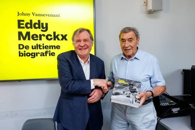 Sport Themen der Woche KW25 Sport Bilder des Tages VRT journalist Johny Vansevenant and Former Belgian cyclist Eddy Merckx pictured during the presentation of the book Eddy Merckx. De Ultieme Biografie , written by journalist Johny Vansevenant, Monday 16 June 2025 in Meise. KURTxDESPLENTER  x127143151x