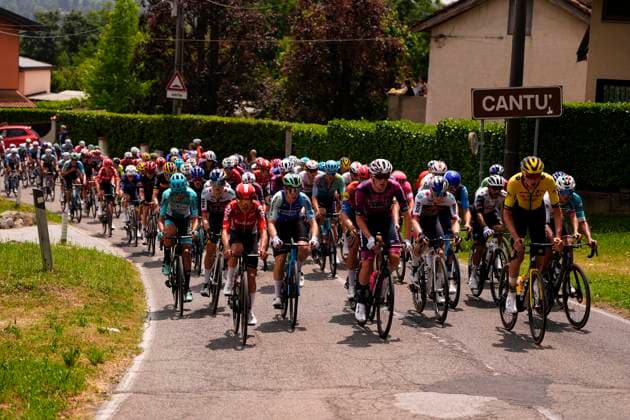 The pack rides during the stage 2 of the Giro Next Gen 2025, Rho Fiera Milano (Mi) - CantÃ¹ (Co), 146 km, Italy - Monday, June 16, 2025. - cycling.  Copyright: xFabioxFerrarix LaPressex