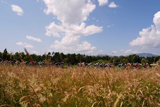 The pack rides during the stage 2 of the Giro Next Gen 2025, Rho Fiera Milano (Mi) - CantÃ¹ (Co), 146 km, Italy - Monday, June 16, 2025. - cycling.  Copyright: xFabioxFerrarix LaPressex