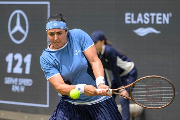 im Bild v.l.: Ons Jabeur (TUN), Caroline Dolehide (USA) vs Ons Jabeur (TUN), GER, Berlin, Berlin Tennis Open by HYLO, WTA500, Steffi Graf Stadion, LTTC Rot-Weiss, 16.06.2025, Copyright: HMBxMedia UwexKoch