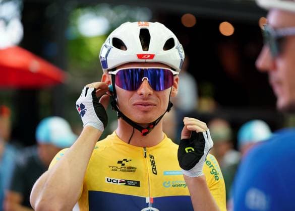 16.06.2025 Schweiz. Tour de Suisse Herren 2025 2. Etappe Aarau - Schwarzee Bild : Leader Romain Gregoire (FRA) Team Groupama-FDJ. Aktion