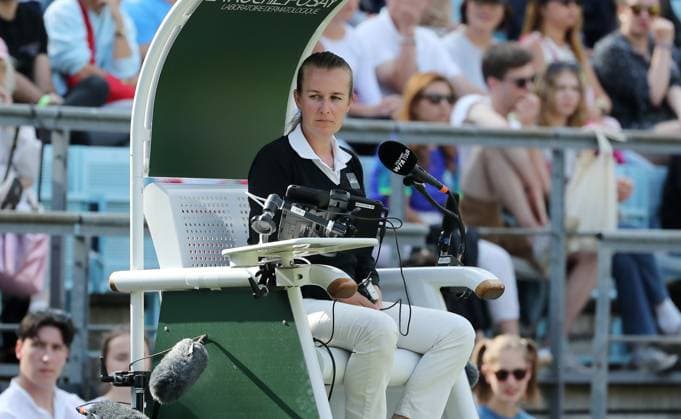 Stuhlschiedsrichterin Miriam Bley im Steffi Graf Stadion HYLO Berlin Tennis Open Damen 16.06.2025