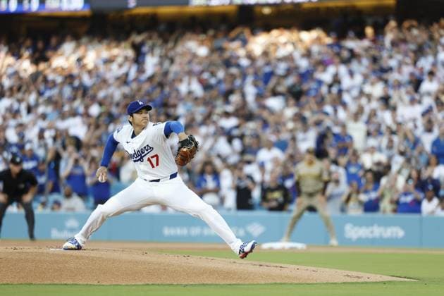 Sport Themen der Woche KW25 Baseball: Padres vs. Dodgers Los Angeles Dodgers two-way player Shohei Ohtani starts against the San Diego Padres during the first inning of a baseball game at Dodger Stadium in Los Angeles on June 16, 2025. Ohtani pitched in an MLB, Baseball Herren, USA game for the first time since August 2023 and made his first mound appearance in Dodger Blue, following a right elbow surgery in September 2023.  A14AA0004663353P