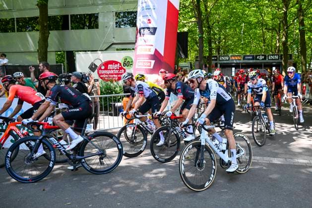 Tour de Suisse 2025 Stage 3 HEIDEN, SWITZERLAND - JUNE 17 : Illustration picture of the start of the race Rider of Q36.5 Pro Cycling Team during stage 3 of the 88th edition of Tour de Suisse an UCI World Tour 2.UWT cycling road race stage for Men Elite of 195.6 km with start in Aarau and finish in Heiden on June 17, 2025 in Heiden, Switzerland, 17 06 2025 ( Motordriver Kenny Verfaillie - Heiden Switzerland  Copyright: xVincentxKalutx