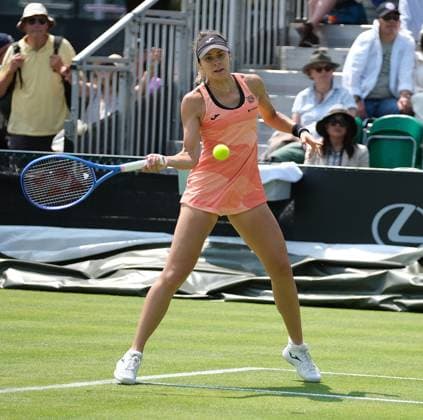 Nottingham Tennis Centre Nottingham, England - June 17th : Magda Linette plays a forehand shot to Alexandra Eala during the match in the Lexus Nottingham Tennis Open on June 16th, day 3, 2025 in Nottingham, England (Paul Bonser SPP) Copyright: xPaulxBonser SPPx spp-en-PaBo-Lexus Nottingham Open 5612