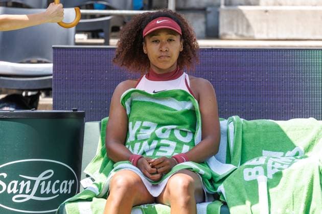 Berlin, 17.06.25, Tennis: ecotrans Ladies Open Berlin im Steffi-Graf-Stadion. Damen, Einzel, 1. Runde, Osaka (Japan) - Samsonova (Russland), Steffi-Graf-Stadion. Naomi Osaka (Japan) sitzt in der Satzpause auf der Bank. Berlin Tennis Open by HYLO 2025