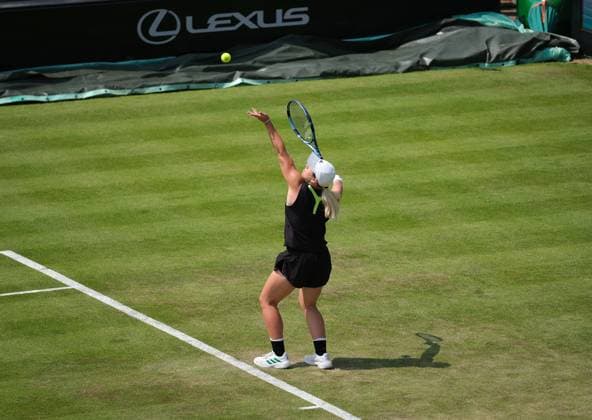 Nottingham Tennis Centre Nottingham, England - June 17th : Sonay Kartal serves to Leolia Jeanjean during the match in the Lexus Nottingham Tennis Open on June 17th, 2025, England (Paul Bonser SPP) Copyright: xPaulxBonser SPPx spp-en-PaBo-Lexus Nottingham Open 5618