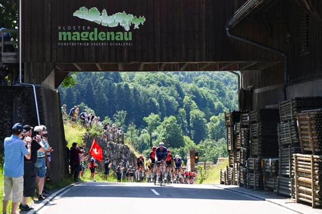 Tour de Suisse 2025 Stage 3 HEIDEN, SWITZERLAND - JUNE 17 : Kung Stefan (SUI) of Groupama - FDJ leading the peloton during stage 3 of the 88th edition of Tour de Suisse an UCI World Tour 2.UWT cycling road race stage for Men Elite of 195.6 km with start in Aarau and finish in Heiden on June 17, 2025 in Heiden, Switzerland, 17 06 2025 ( Motordriver Kenny Verfaillie - Heiden Switzerland  Copyright: xVincentxKalutx