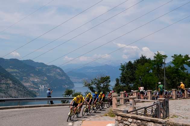 The pack rides during of the stage 3 of the Giro Next Gen 2025, Albese con Cassano (Co) -Passo Maniva (Bs), 143 km, Italy - Tuesday, June 17, 2025. - cycling.  Copyright: xFabioxFerrarix LaPressex