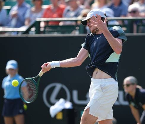 Nottingham Tennis Centre Nottingham, England - Jack Pinnington Jones returns to Emilio Nava during the match in the Lexus Nottingham Tennis Open, day 3, June 17th 2025. (Paul Bonser SPP) Copyright: xPaulxBonser SPPx spp-en-PaBo-Lexus Nottingham Open 6054