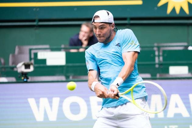 Jan-Lennard STRUFF (GER) Aktion Lorenzo Sonego (ITA) vs. Jan-Lennard Struff (GER ) Tennis Terra Wortmann Open 2025 am 17.06.2025 in der OWL Arena Halle Westfalen, Deutschland. Â