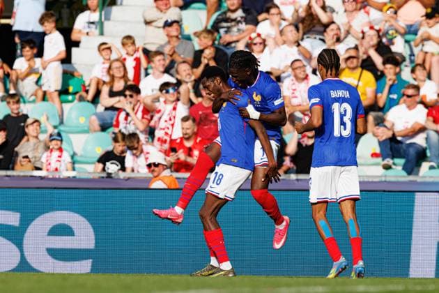 Players of France seen celebrating after goal from Nathan Zeze during UEFA EURO, EM, Europameisterschaft,Fussball U-21 2025 game between national teams of France and Poland (Maciej Rogowski) Zilina Stadion pod Dubnom Slovakia Copyright: xMaciejxRogowskix frapolu21-2