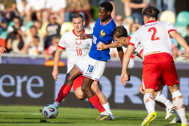 France - Poland UEFA European Under-21 Championship 2025 Group Stage Djaoui Cisse during the UEFA European Under-21 Championship 2025 Group Stage match between France and Poland at MSK Zilina Stadium on June 17, 2025 in Zilina, Slovakia. Zilina Slovakia  Copyright: xAndrzejxIwanczukx originalFilename:iwanczuk-francepo250617_npo04.jpg