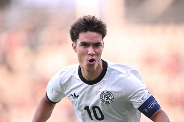 UEFA U19 European Championship, EM, Europameisterschaft 2025 - Germany - England - Ilie Oana Stadium Noah Darvich celebrates after scoring during the UEFA Under-19 European Championship Romania 2025 football match between Germany and England at Arcul de Triumf Stadium in Bucharest, Romania, June 17, 2025. Alex Nicodim Imago Images Copyright: xAlexxNicodimx