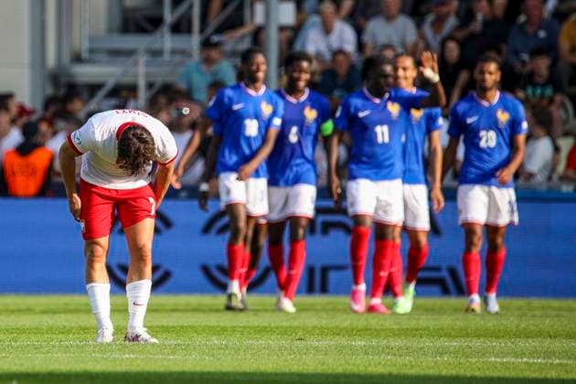 Zylina 17.06.2025 GRUPA C MISTRZOSTWA EUROPY U-21 W PILCE NOZNEJ 2025 MECZ: Francja - Polska --- ZILINA, SLOVAKIA, 2025 UEFA EUROPEAN UNDER-21 CHAMPIONSHIP MATCH: France - Poland NZ KILIANN SILDILLIA SOUNGOUTOU MAGASSA NATHAN ZEZE CHRISTIAN MAWISSA LUCIEN AGOUME DJAOUI CISSE ANDY DIOUF JEAN-MATTEO BAHOYA THIERNO BARRY LOUM TCHAOUNA RADOSC PO GOLU CELEBRATION AFTER GOAL KAJETAN SZMYT FOT. JACEK STANISLAWEK 400mm.pl NEWSPIX.PL --- newspix.pl POLAND OUT! 