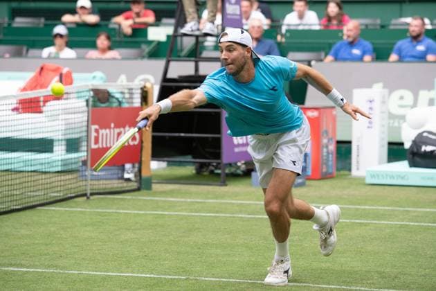 Jan-Lennard STRUFF (GER) Aktion Lorenzo Sonego (ITA) vs. Jan-Lennard Struff (GER ) Tennis Terra Wortmann Open 2025 am 17.06.2025 in der OWL Arena Halle Westfalen, Deutschland. Â