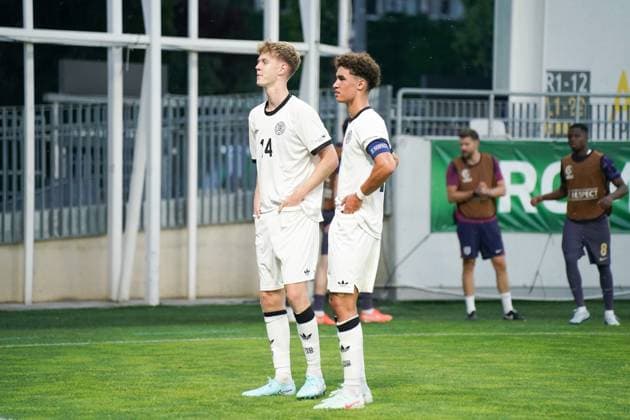 UEFA European Under-19 Championship 2025 Group B: Germany vs. England Leopold Wurm of Germany National Under-19 Football Team scores and celebrates with his teammates during the UEFA European Under-19 Championship 2025 Group B: Germany vs. England on 17 June 2025, at Arcul de Triumf Stadium, in Bucharest, Romania Bucharest Arcul de Triumf Stadium Romania Copyright: xAlexandraxFechetex DSC04738