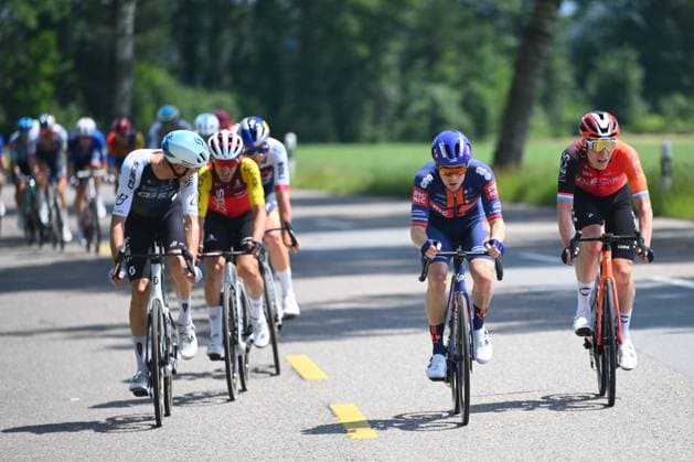 Tour de Suisse 2025 Stage 4 PIURO VALCHIAVENNA, ITALY - JUNE 18 : Riders from Team Picnic Postnl and Ineos Grenadiers during stage 4 of the 88th edition of Tour de Suisse an UCI World Tour 2.UWT cycling road race stage for Men Elite of 193.2 km with start in Heiden and finish in Piuro Valchiavenna on June 18, 2025 in Piuro Valchiavenna, Italy, 18 06 2025 ( Motordriver Kenny Verfaillie - Piuro Valchiavenna Italy  Copyright: xVincentxKalutx