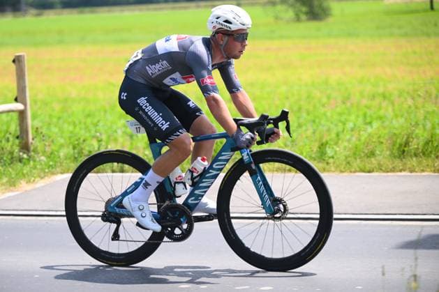 Tour de Suisse 2025 Stage 4 PIURO VALCHIAVENNA, ITALY - JUNE 18 : Van Den Bossche Fabio (BEL) of Alpecin - Deceuninck during stage 4 of the 88th edition of Tour de Suisse an UCI World Tour 2.UWT cycling road race stage for Men Elite of 193.2 km with start in Heiden and finish in Piuro Valchiavenna on June 18, 2025 in Piuro Valchiavenna, Italy, 18 06 2025 ( Motordriver Kenny Verfaillie - Piuro Valchiavenna Italy  Copyright: xVincentxKalutx