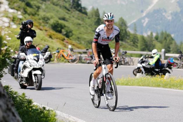 TDS 4.Etappe Jan Christen SUI Team UAE Emirates am Spluegenpass 18.06.2025 Spluegenpass, SCHWEIZ, Tour de Suisse 4.Etappe Heiden - Piuro Jan Christen SUI Team UAE Emirates am Spluegenpass