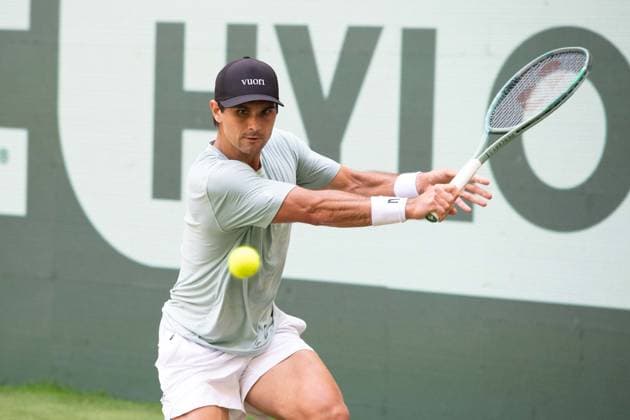 Marcos GIRON (USA) Aktion Marcos Giron (USA) vs. Alexander Zverev (GER) Tennis Terra Wortmann Open 2025 am 18.06.2025 in der OWL Arena Halle Westfalen, Deutschland. Â